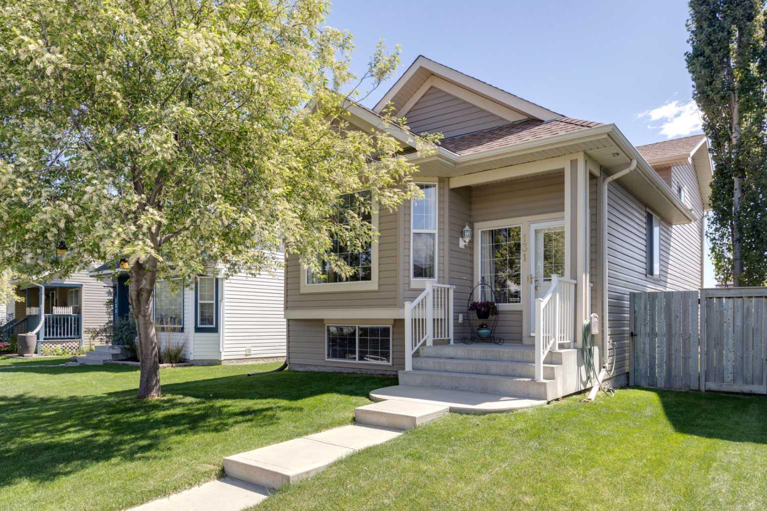 131 Citadel Mesa Close NW, Calgary, AB T3G 5K9
