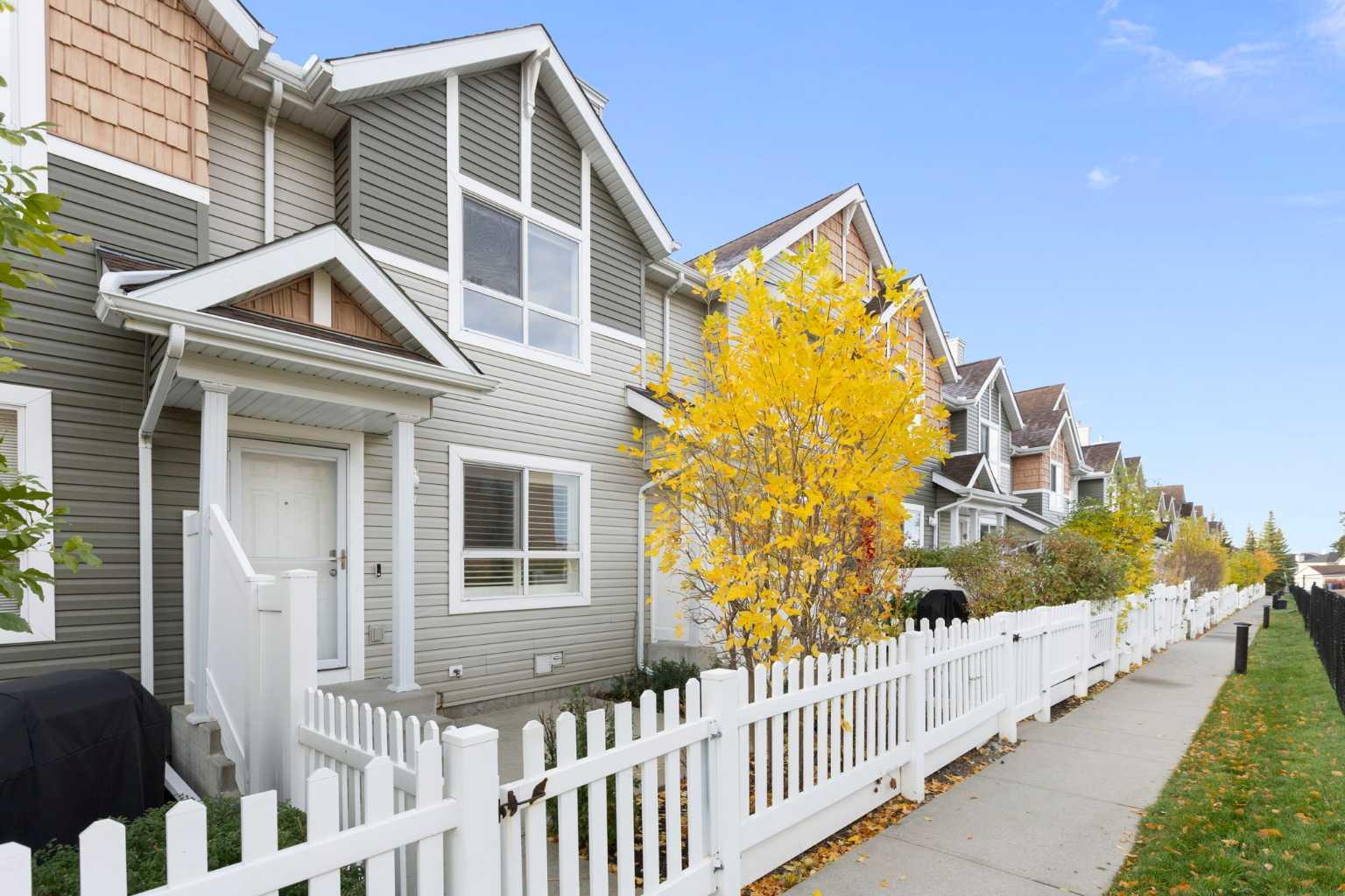 177 Tuscany Ct NW, Calgary, AB T3L 2Y7