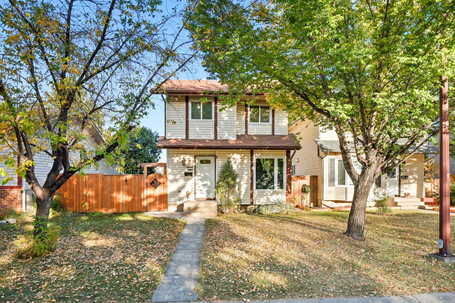 47 Shawglen Pl SW, Calgary, AB T2Y 1X9