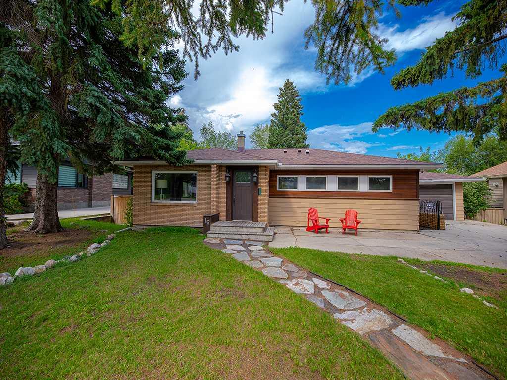 16 Roseview Dr NW, Calgary, AB T2K 1N7