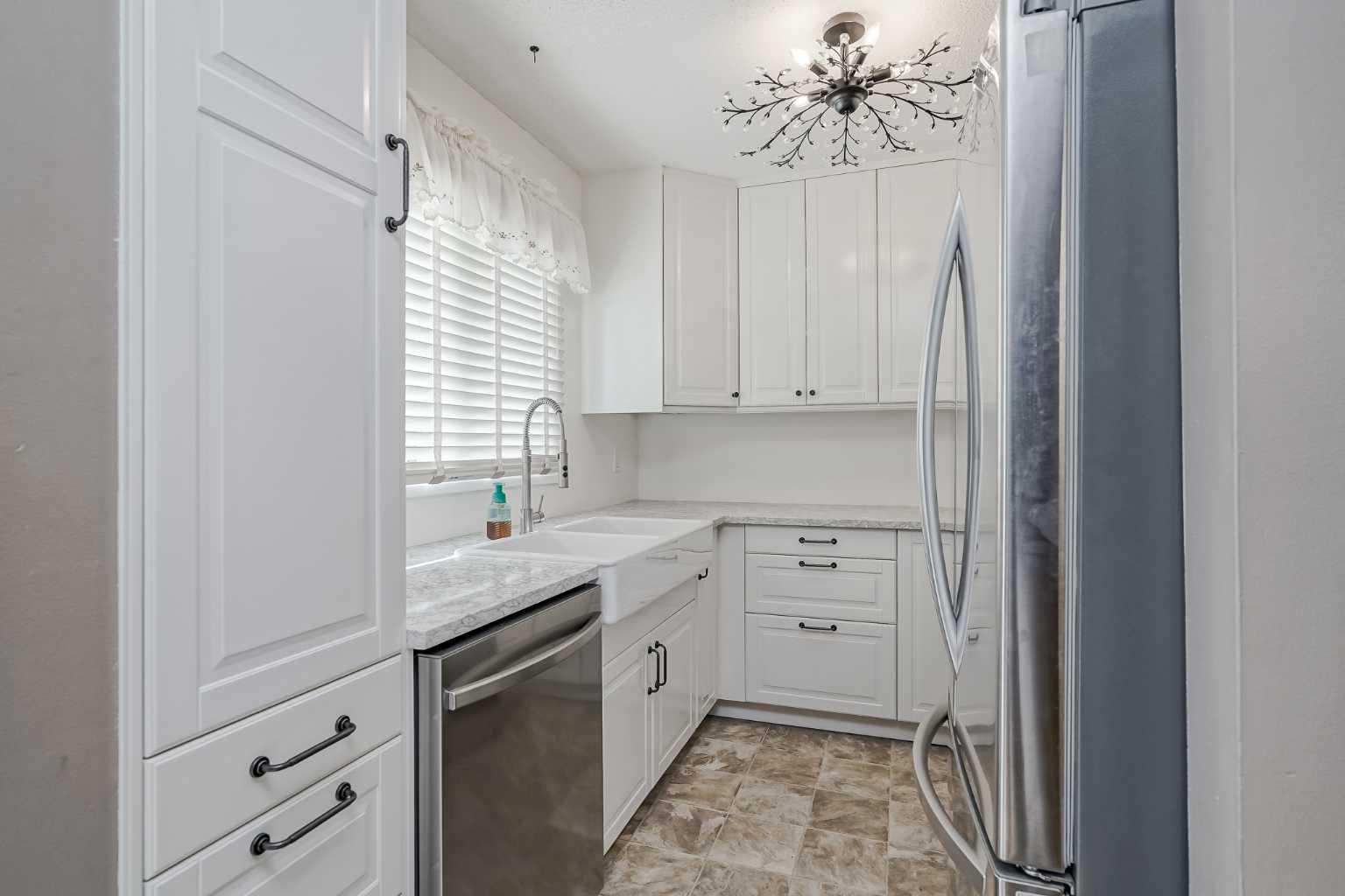 5340 17 Avenue Sw Unit 207, Calgary, AB T3M 6M3
