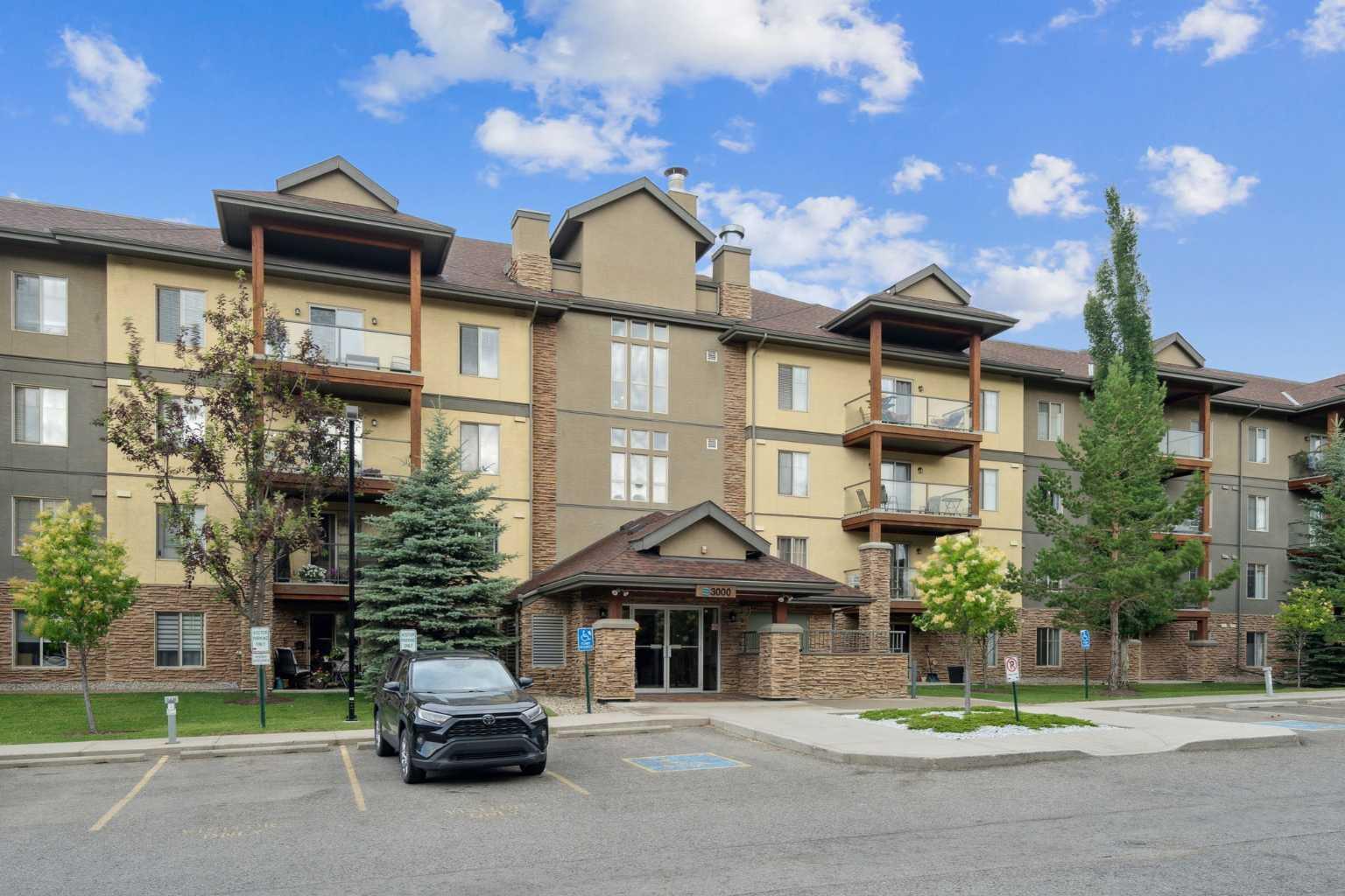 92 Crystal Shores Road Unit 3102, Okotoks, AB T1S 2N1