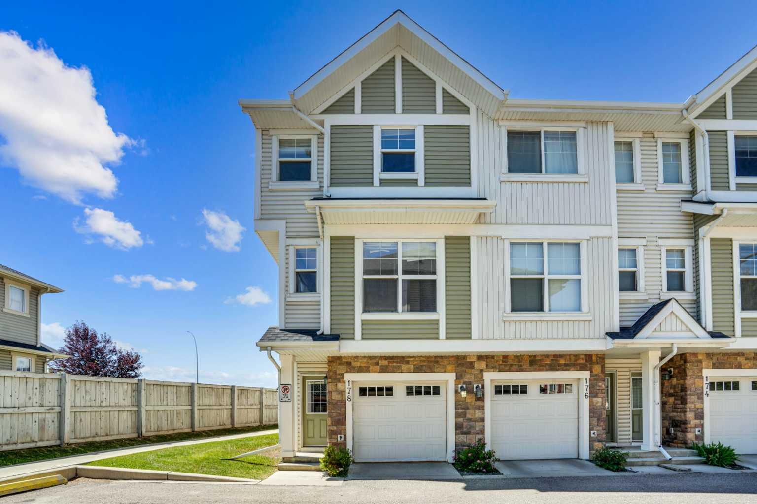 178 New Brighton Pt SE, Calgary, AB T2Z 1B7