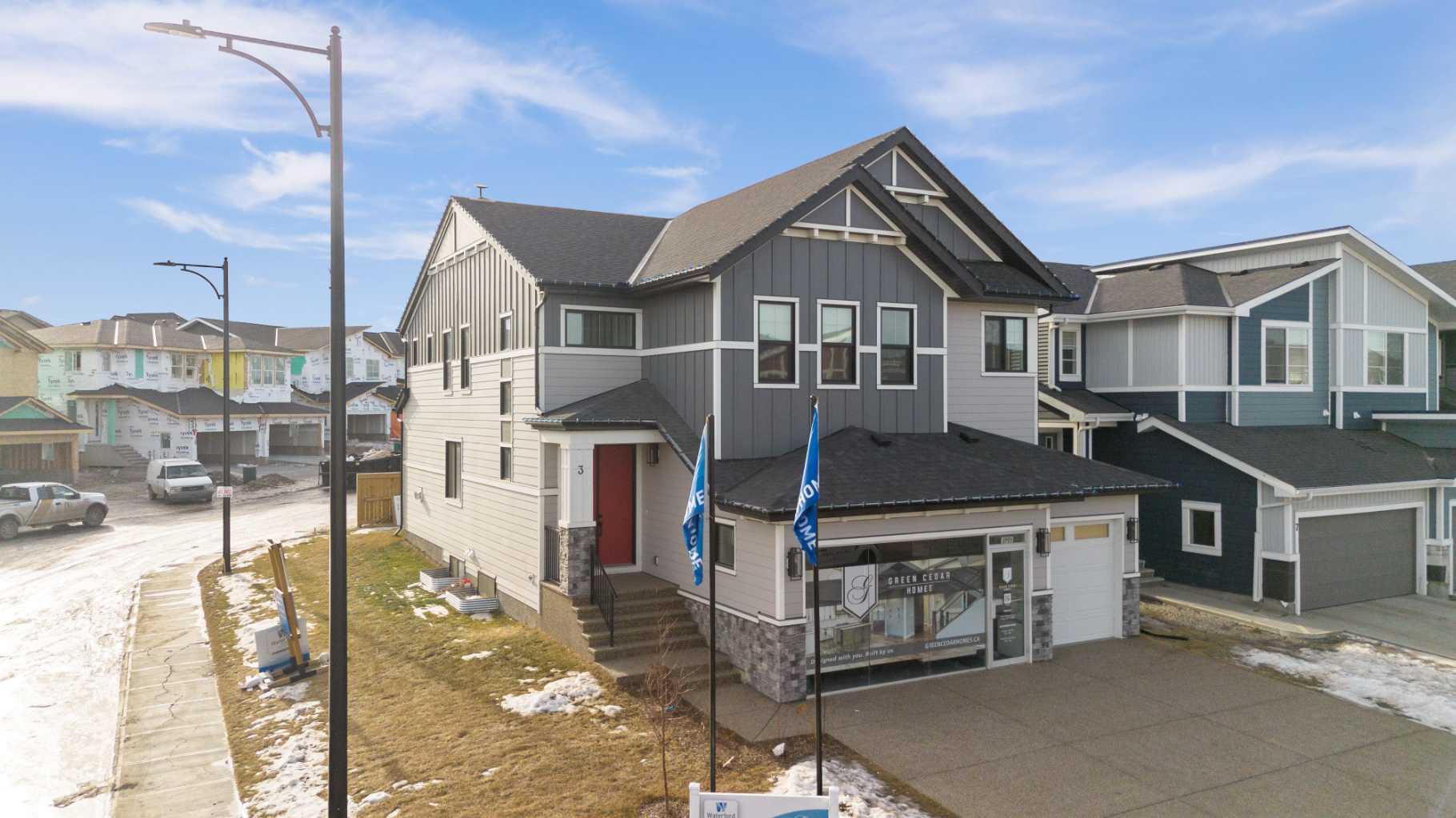 3 Waterford Mnr, Chestermere, AB T1X 2T9