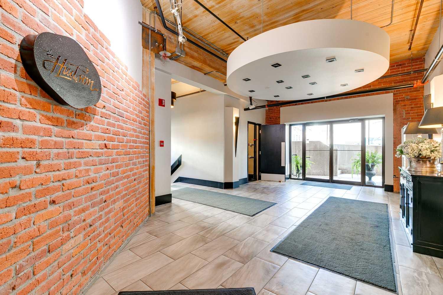 535 10 Avenue Sw Unit 204, Calgary, AB T2K 0A8