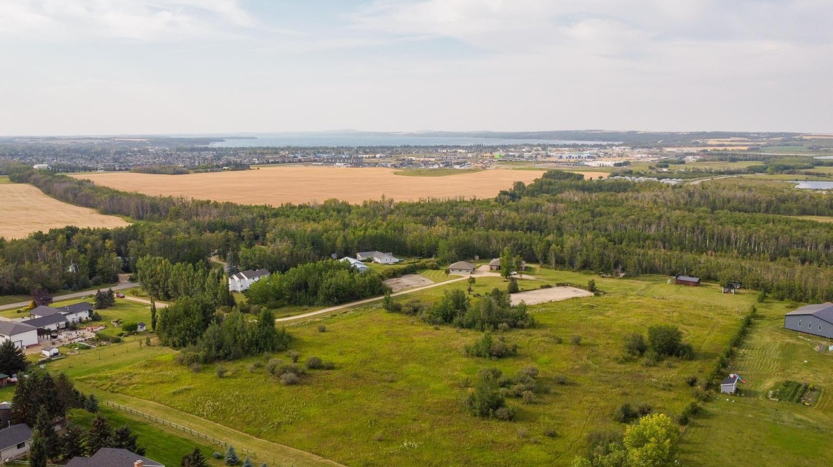 1236 Township Road 384 Unit 201, Rural Red Deer County, AB T4S 1S6