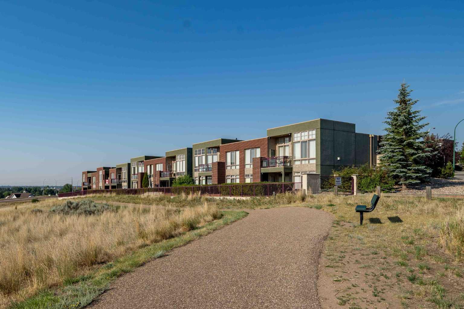26 Palisades Mews NE, Medicine Hat, AB T1C 2B5