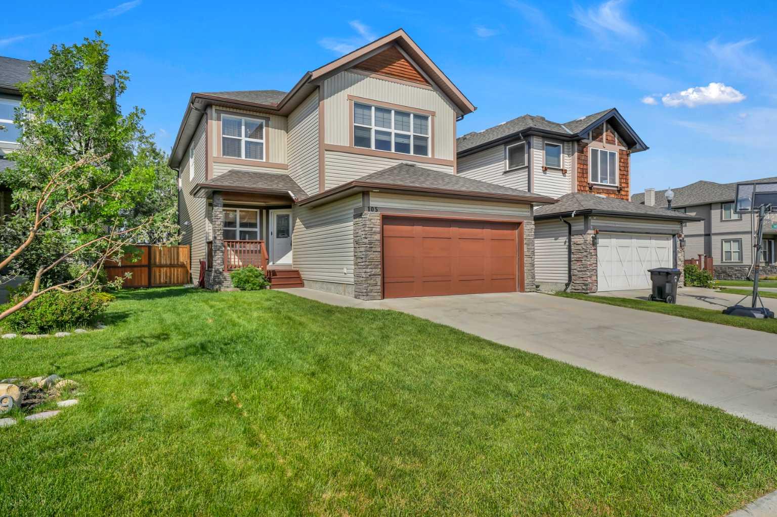 105 Tremblant Pl SW, Calgary, AB T3H 0C4