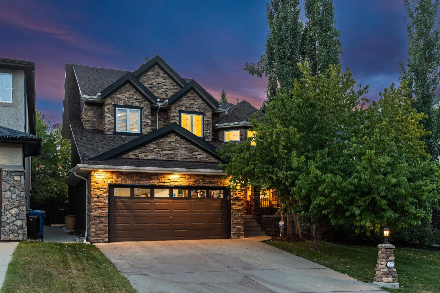 115 Cougar Plateau Cir SW, Calgary, AB T3H 5S7