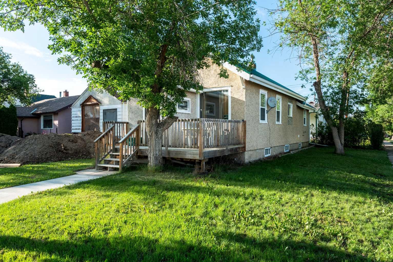 402 Main St, Trochu, AB T0M 2C0