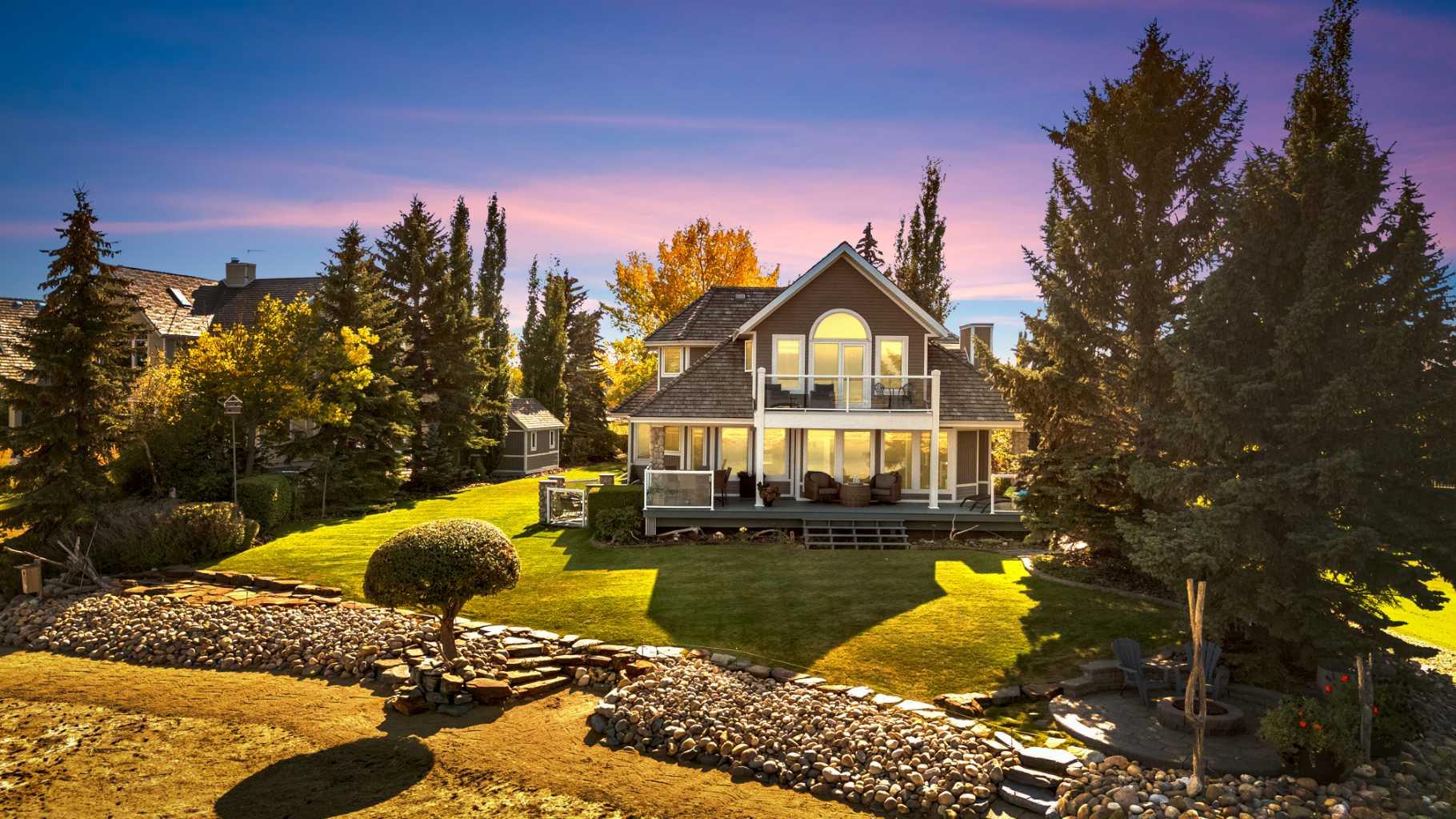 398 Marina Bay Pl, Sylvan Lake, AB T4S 1E9
