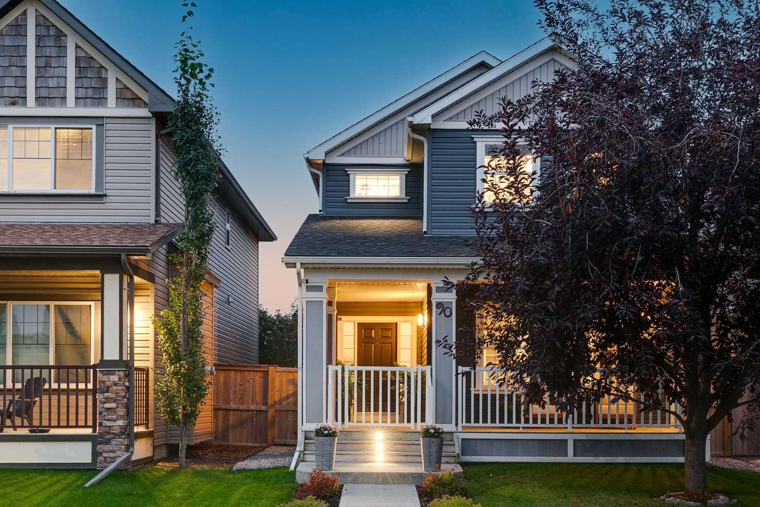 90 Copperpond Hts SE, Calgary, AB T2Z 0W9