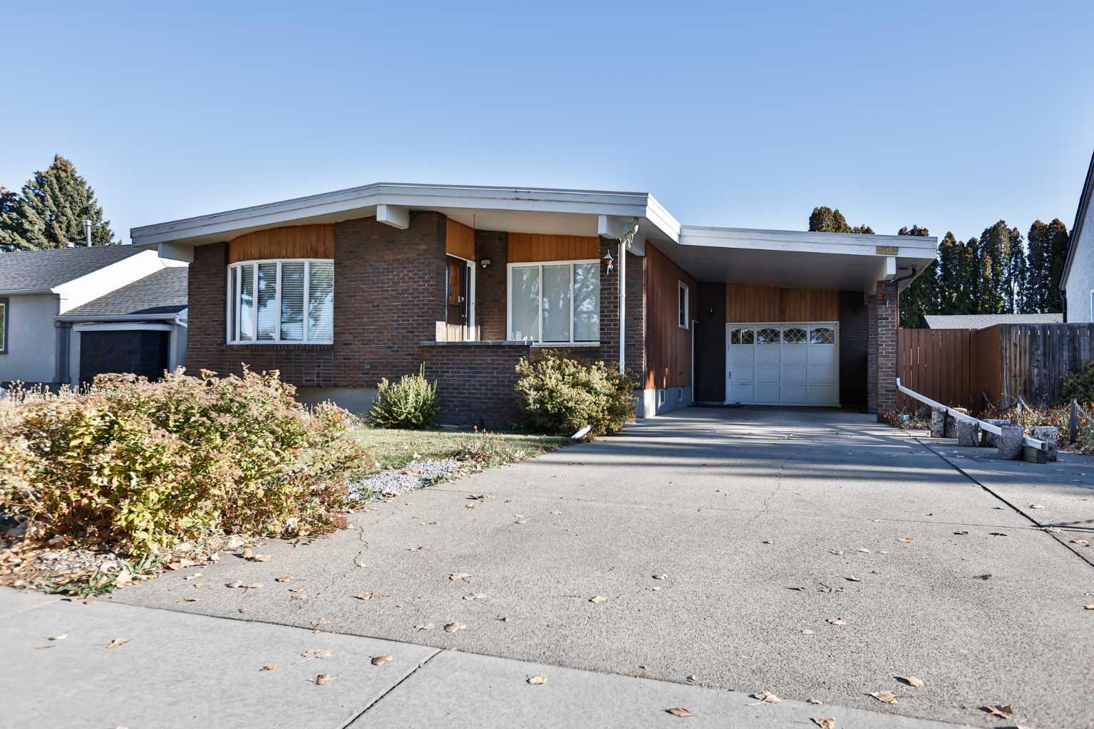 204 Corvette Cres S, Lethbridge, AB T1J 3X8