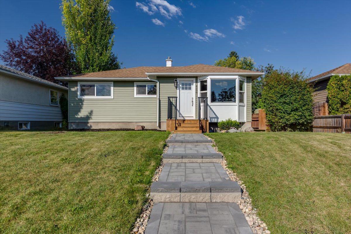40 Avenue Unit 4230 #a, Red Deer, AB T4N 2X2