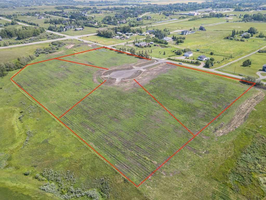 32 St St W, Rural Foothills County, AB T1S 3P1