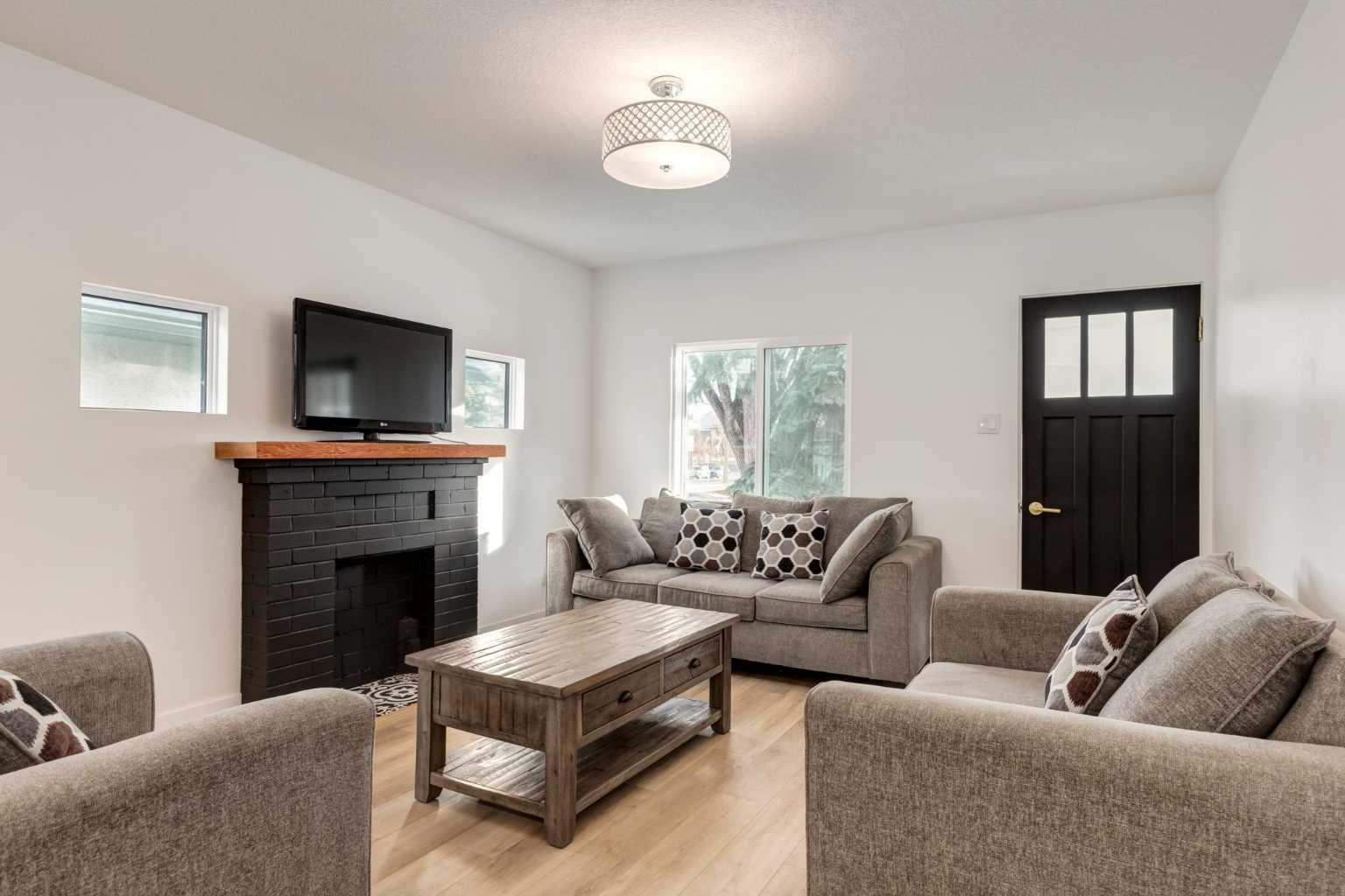 17 Avenue Nw Unit 810, Calgary, AB T2M 0N9