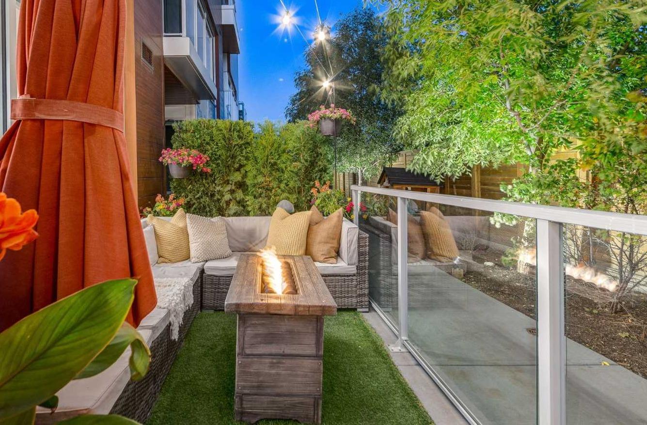 8445 Broadcast Avenue Sw Unit 110, Calgary, AB T3H 4C7