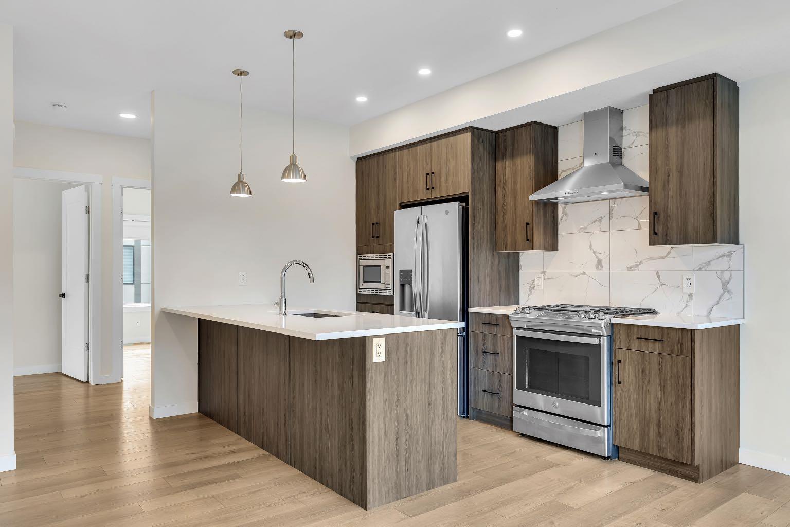 514 Greenbriar Common NW, Calgary, AB T3B 6J3