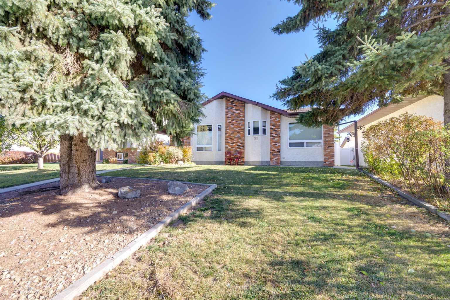 55 Mclevin Cres, Red Deer, AB T4R 1S8