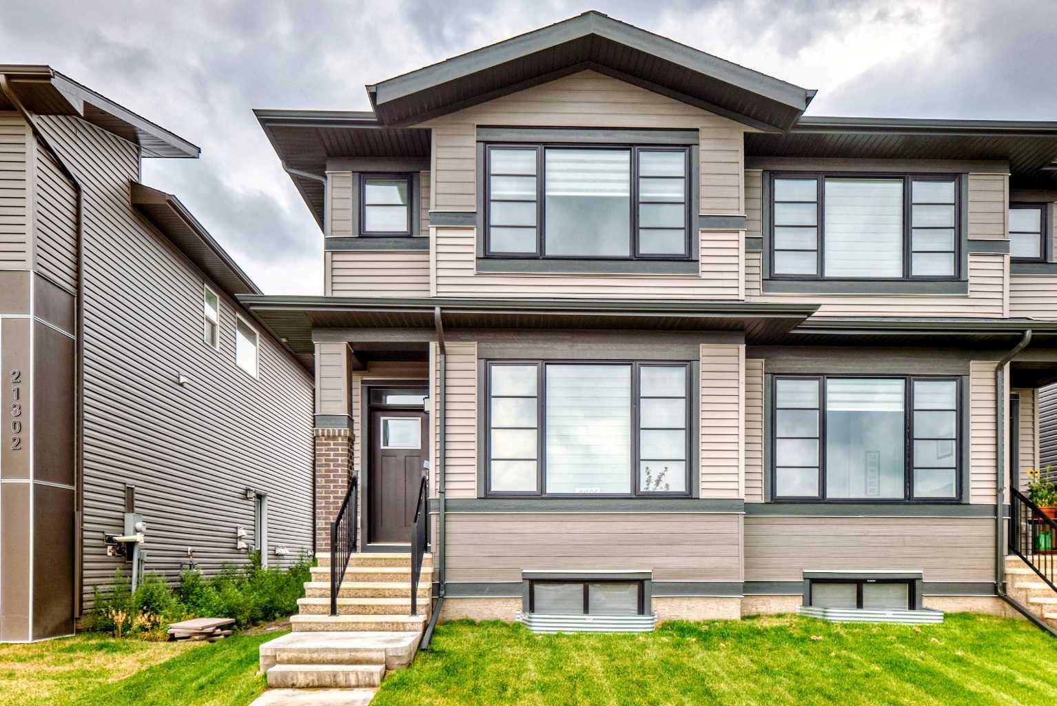21306 Sheriff King St SW, Calgary, AB T2X 5G7