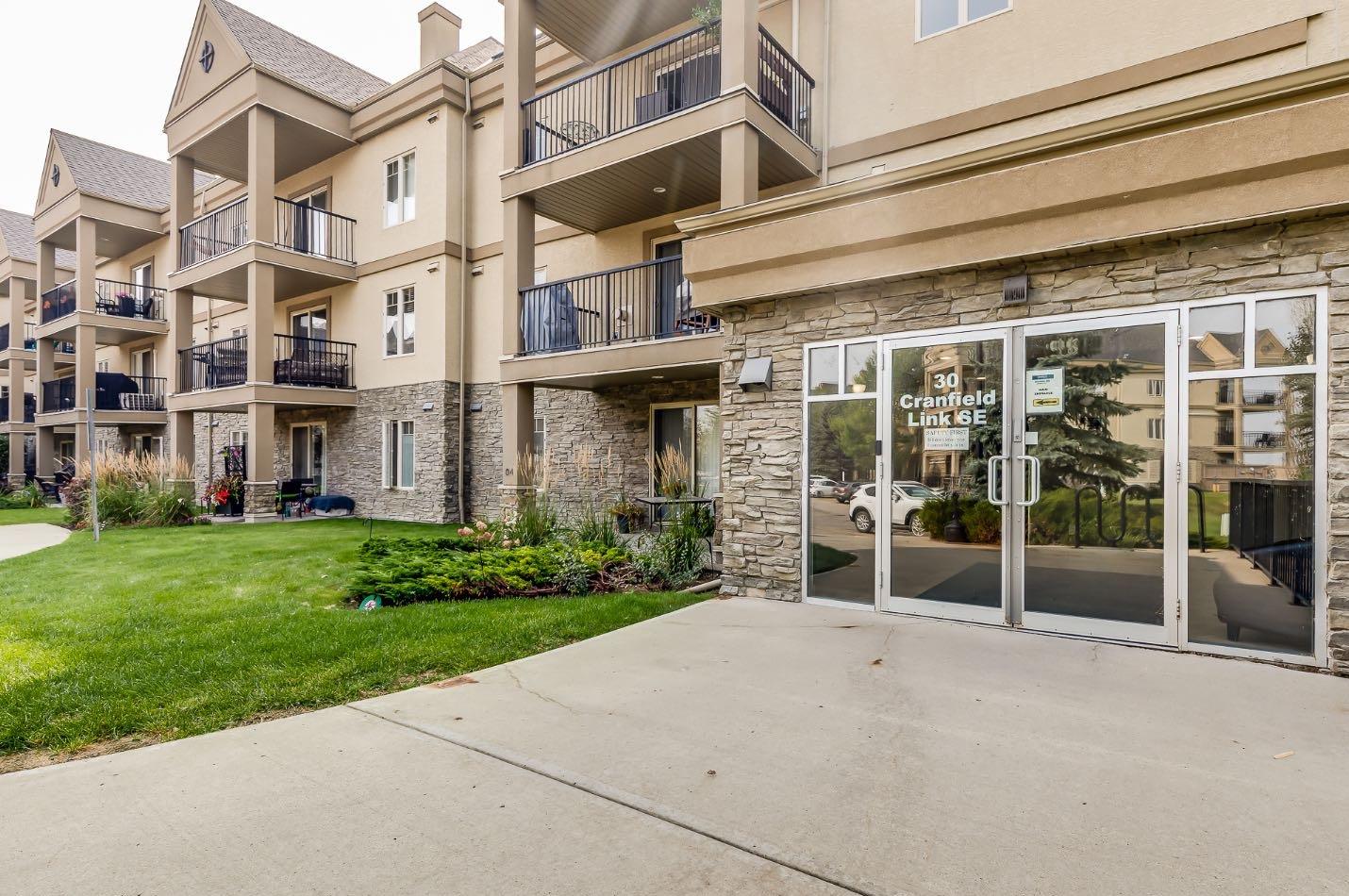 30 Cranfield Unit 212, Calgary, AB T3M 0C4