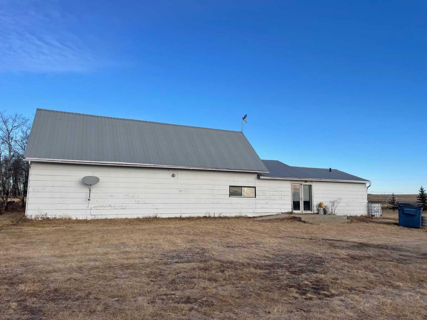 480010 Range Road 104, Rural Wainwright No. 61 M.d. Of, AB T0C 2H0