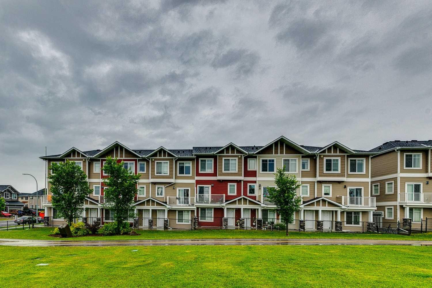 35 Redstone Cir NE, Calgary, AB T3N 0M8