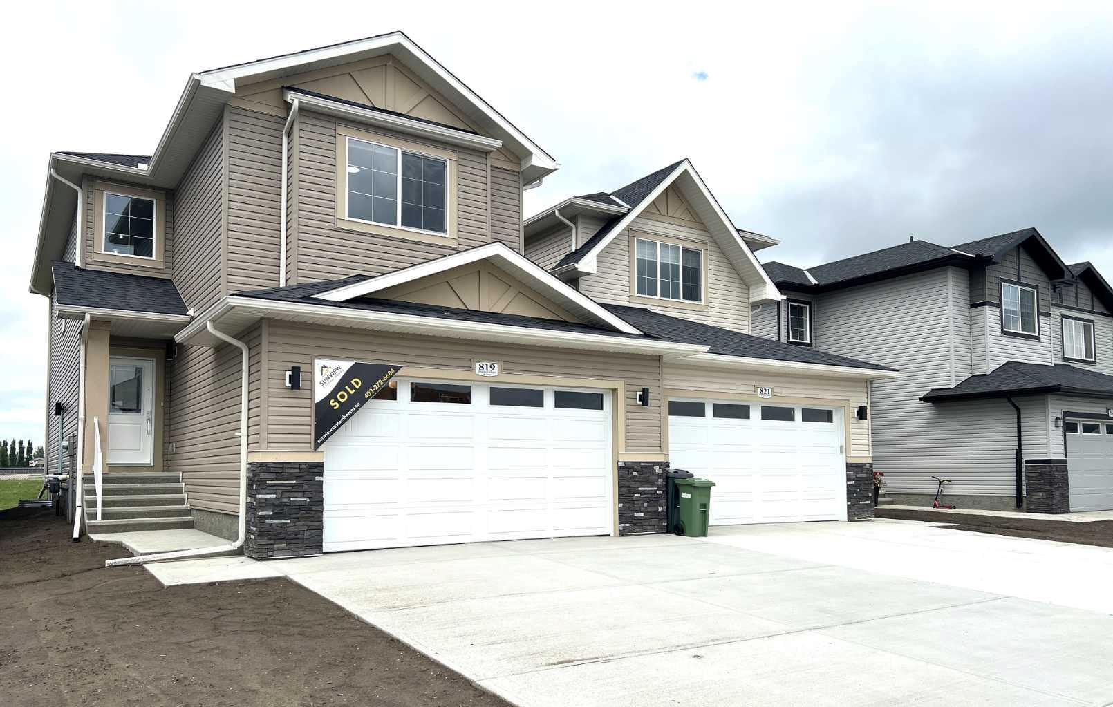 819 Edgefield St, Strathmore, AB T1P 0H6