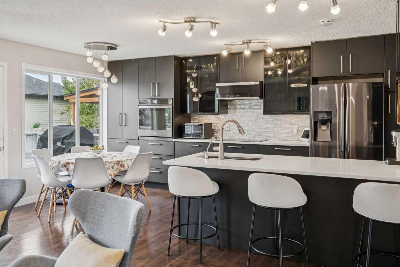 171 Everhollow Way SW, Calgary, AB T2Y 4R7