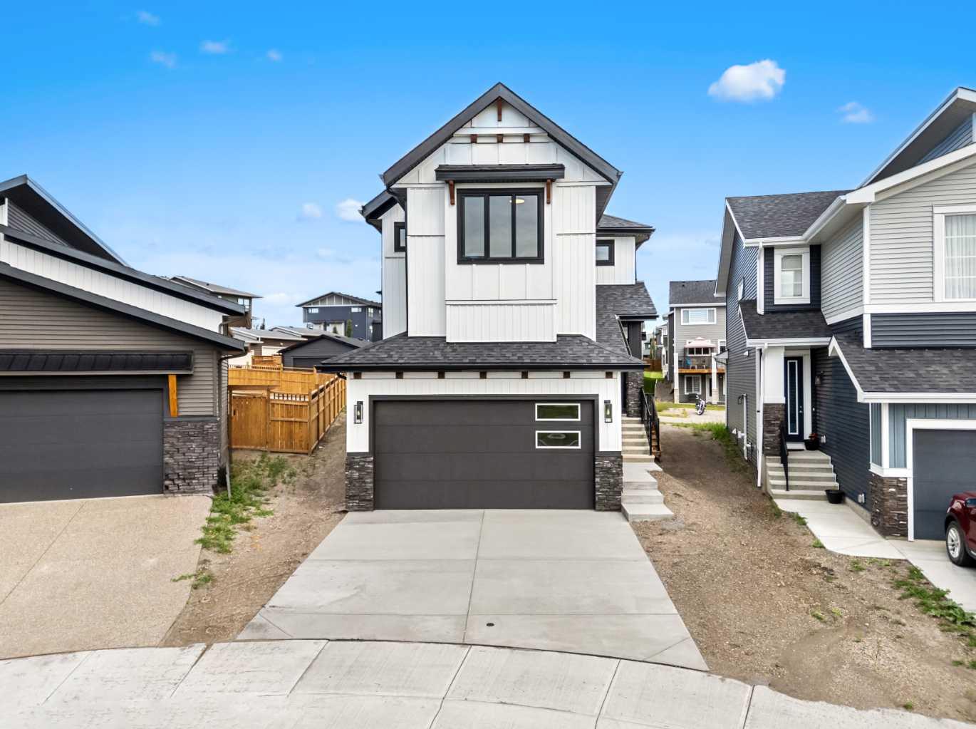 27 Precedence Grn, Cochrane, AB T4C 3E2
