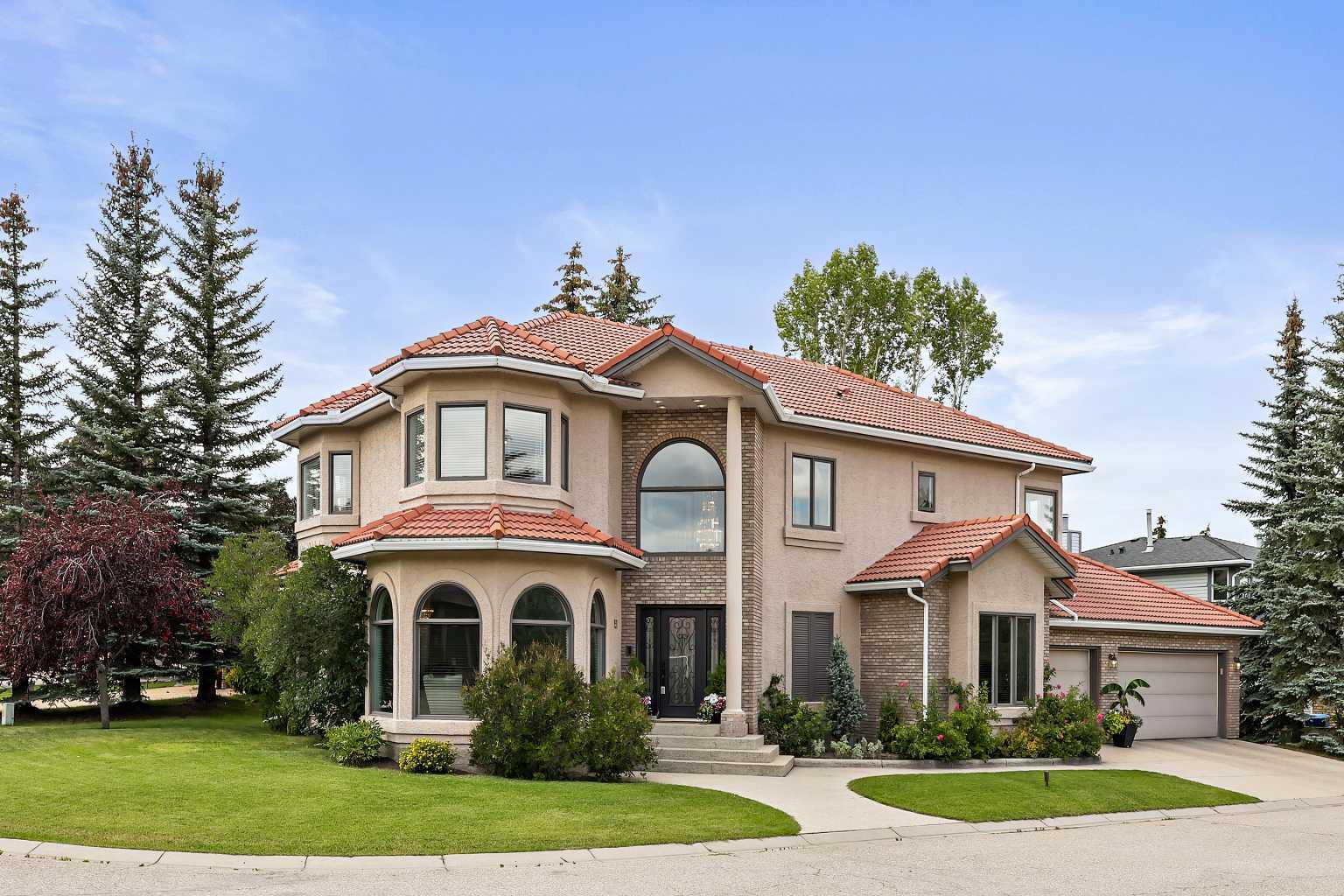 151 Hawkside Close NW, Calgary, AB T3G 3K8