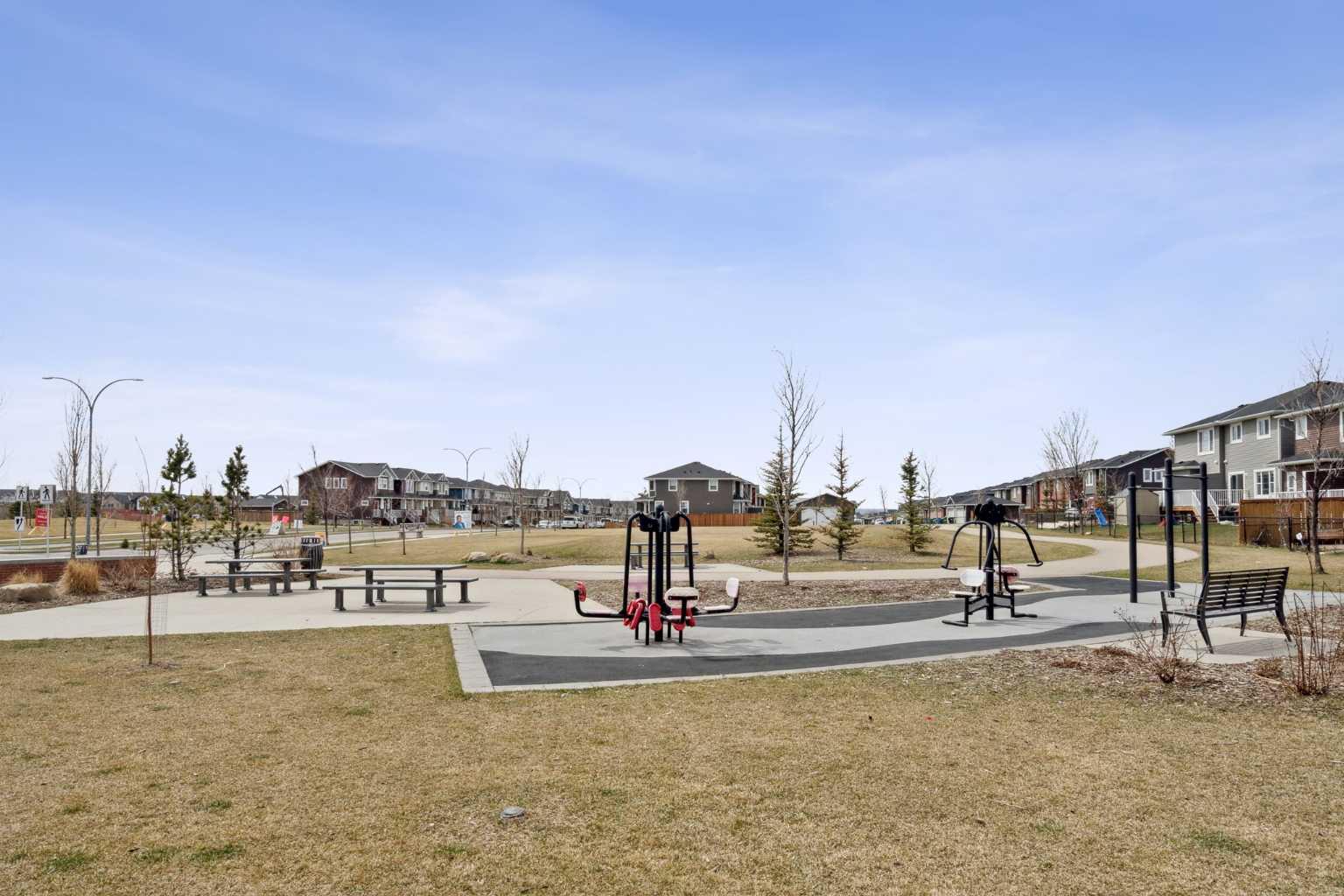 368 Redstone Dr NE, Calgary, AB T3N 0R1