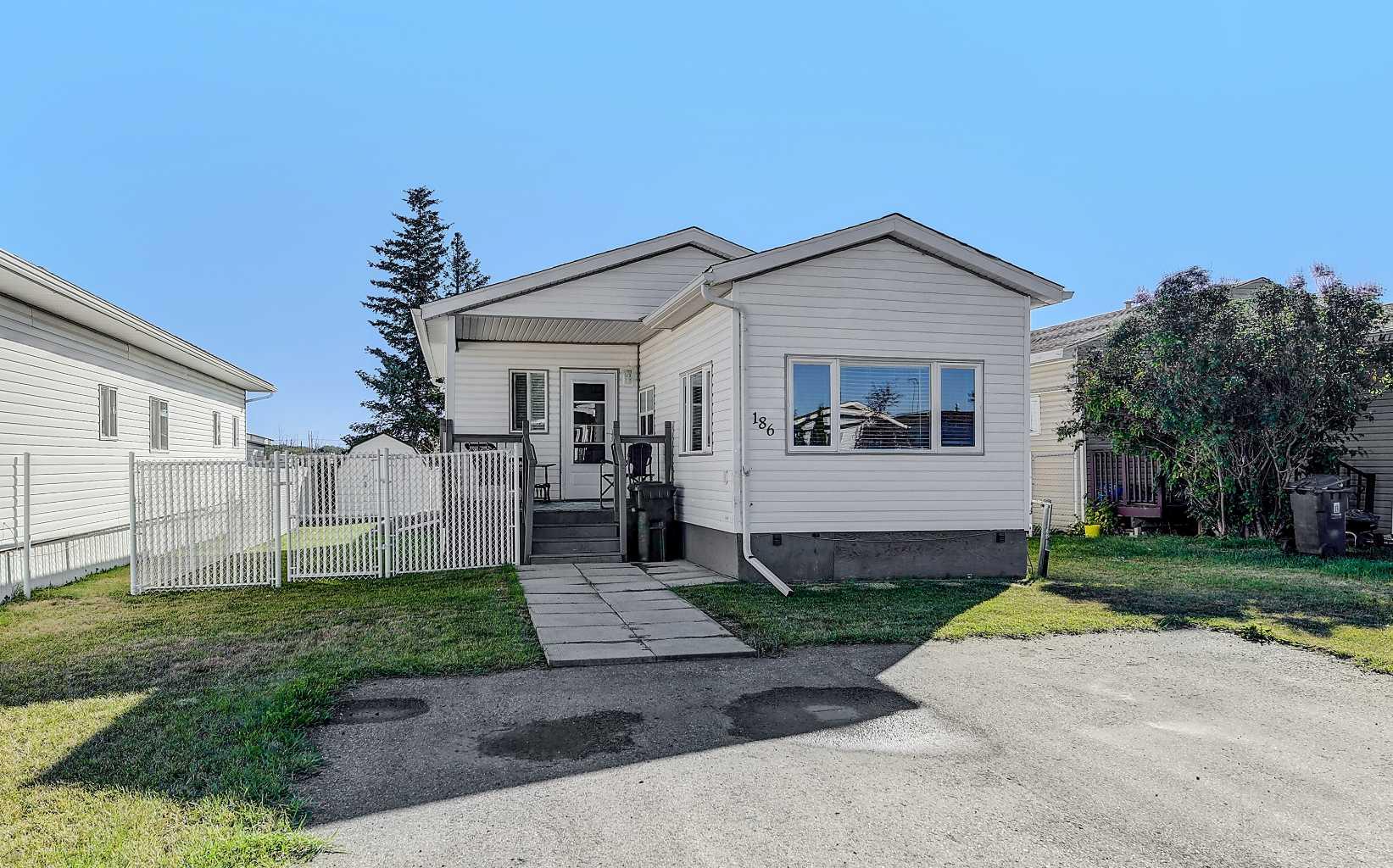 10615 88 Street Unit 186, Grande Prairie, AB T8X 1P5