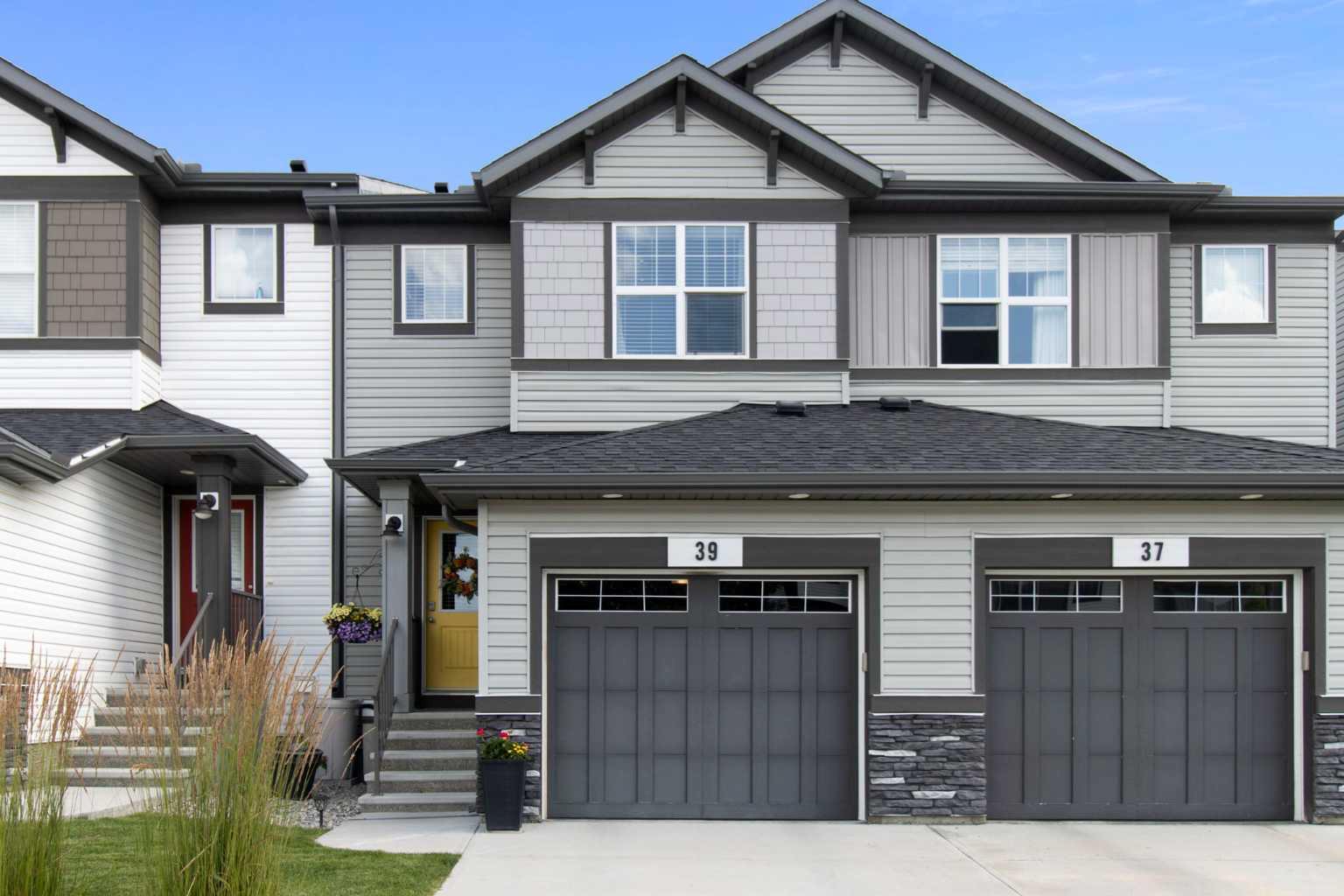39 Heritage Vis, Cochrane, AB T4C 2N7