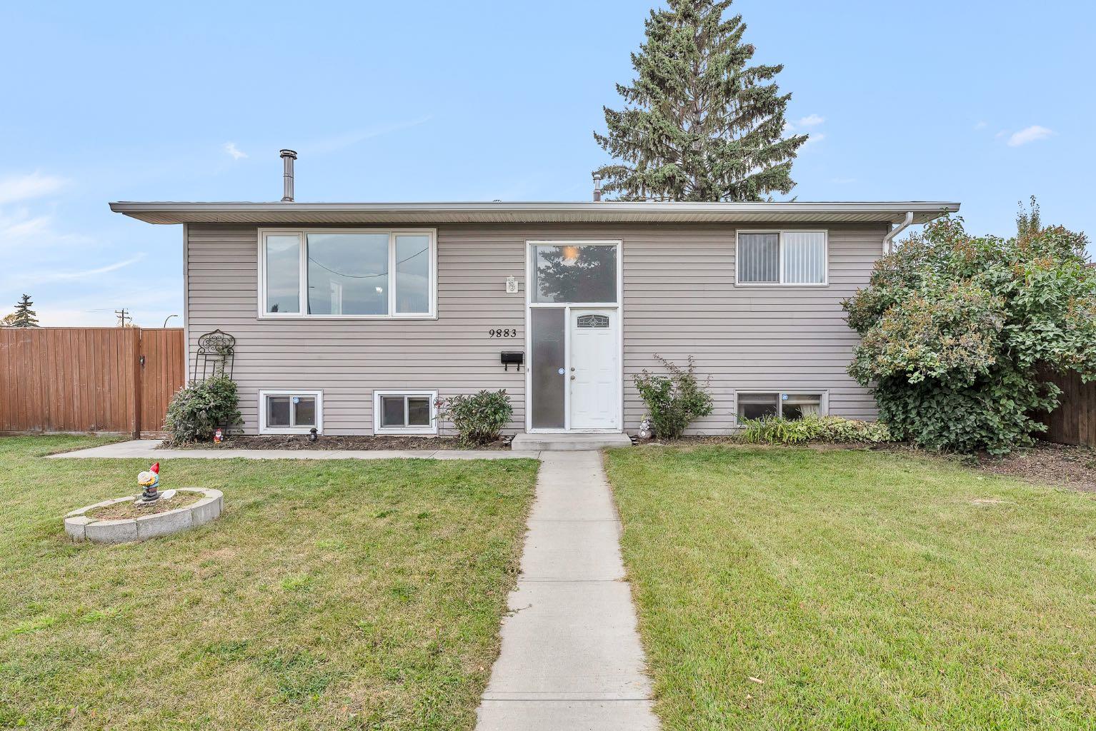 9883 Athens Rd SE, Calgary, AB T2J 1B8