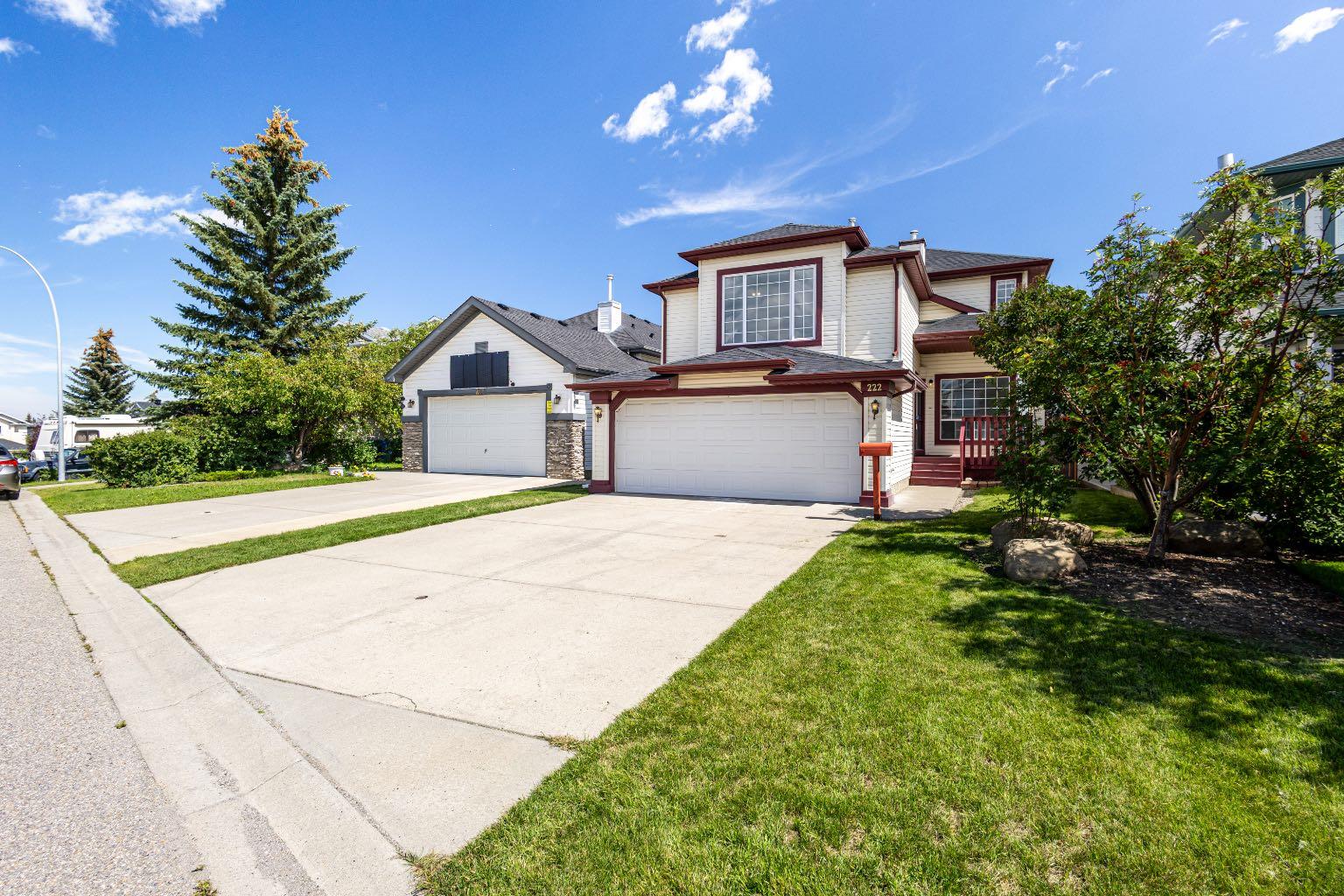 222 Citadel Peak Cir NW, Calgary, AB T3G 4E9