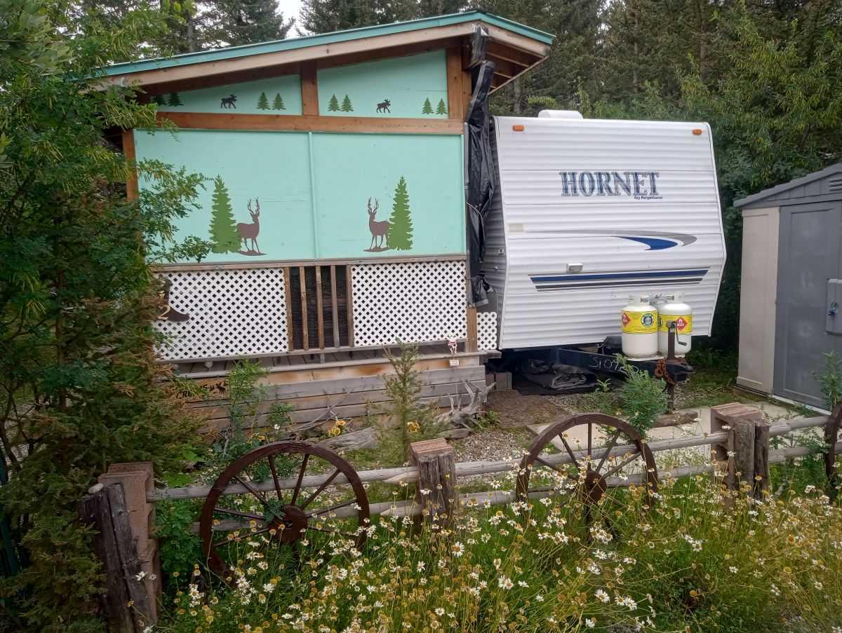 200 4th Avenue Sw Unit 212, Sundre, AB T0M 1X0