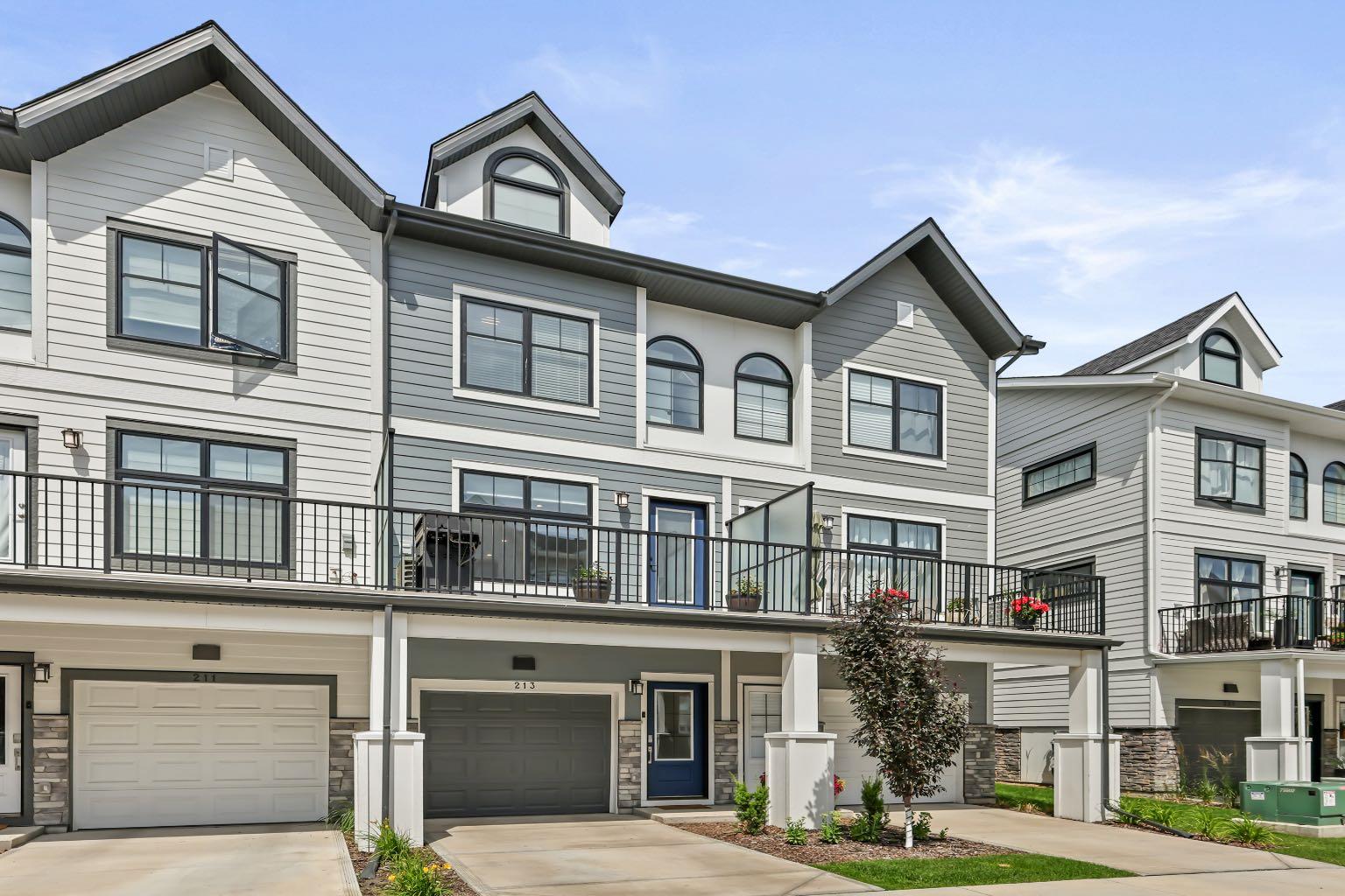 213 Les Jardins Park SE, Calgary, AB T2C 5V3