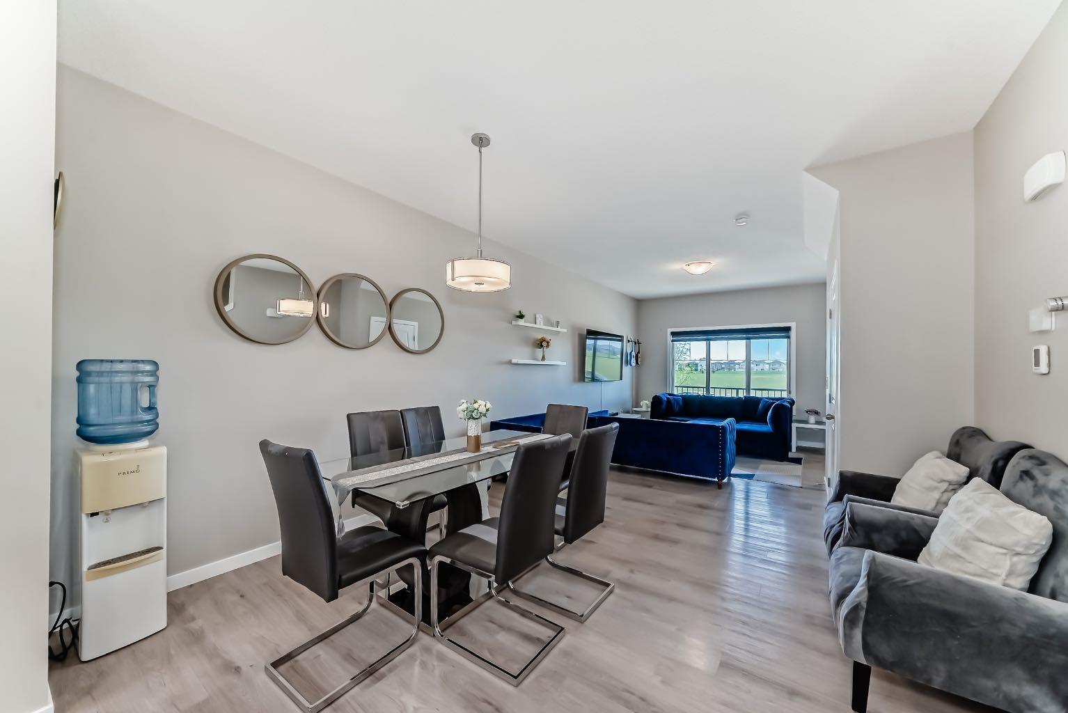 50 Cornerbrook Mnr NE, Calgary, AB T3N 2B4
