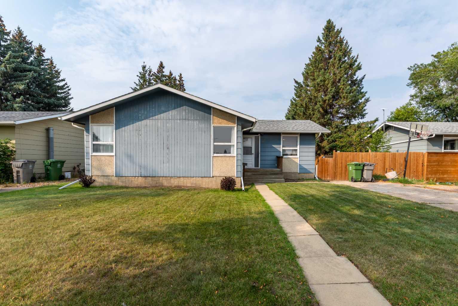 36 Street Unit 4812, Lloydminster, SK S9V 0A3