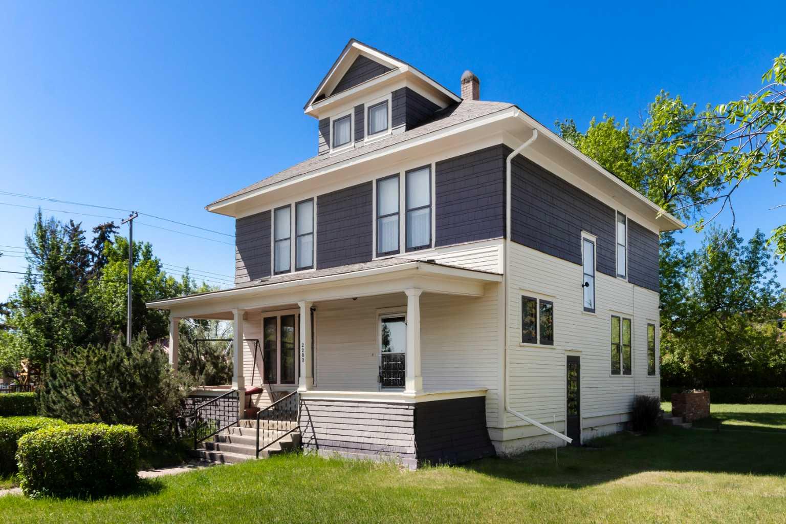21 Street Unit 2203, Nanton, AB T0L 1R0