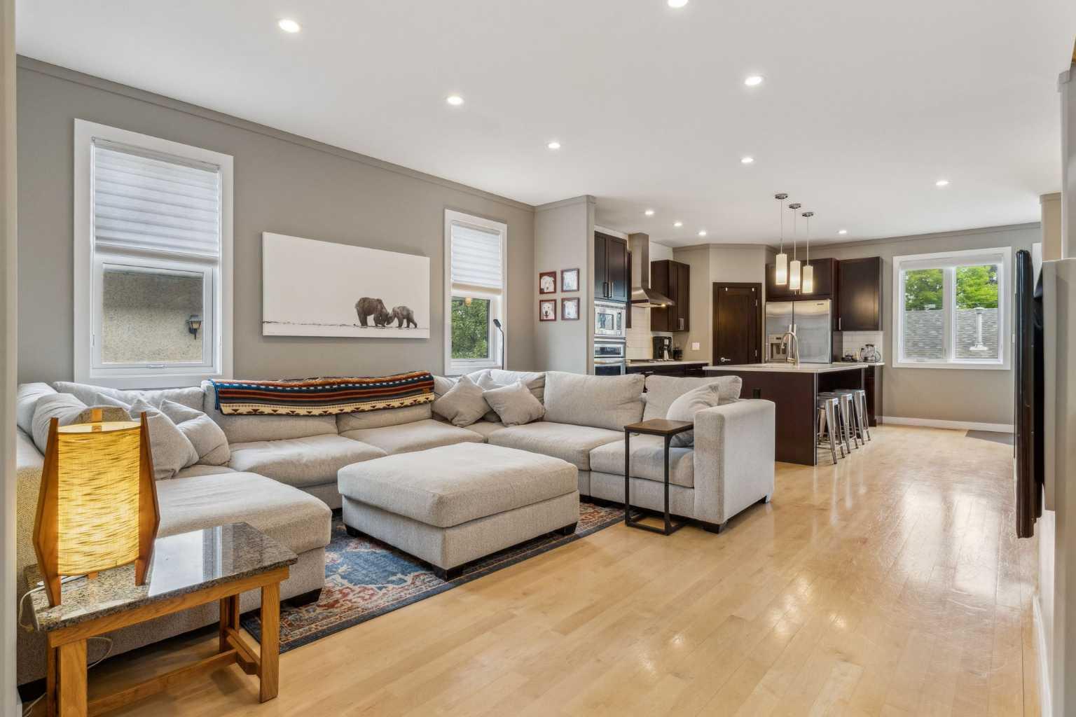 40 Street Sw Unit 1442, Calgary, AB T3C 1W7