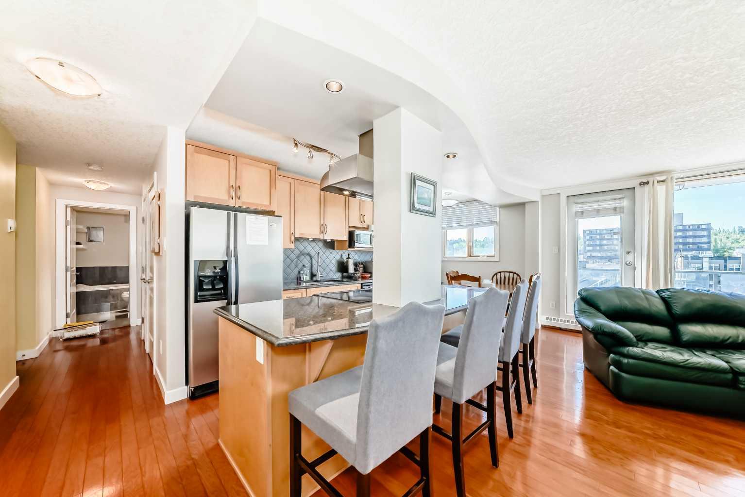 1225 15 Avenue Sw Unit 305, Calgary, AB T3C 0X5