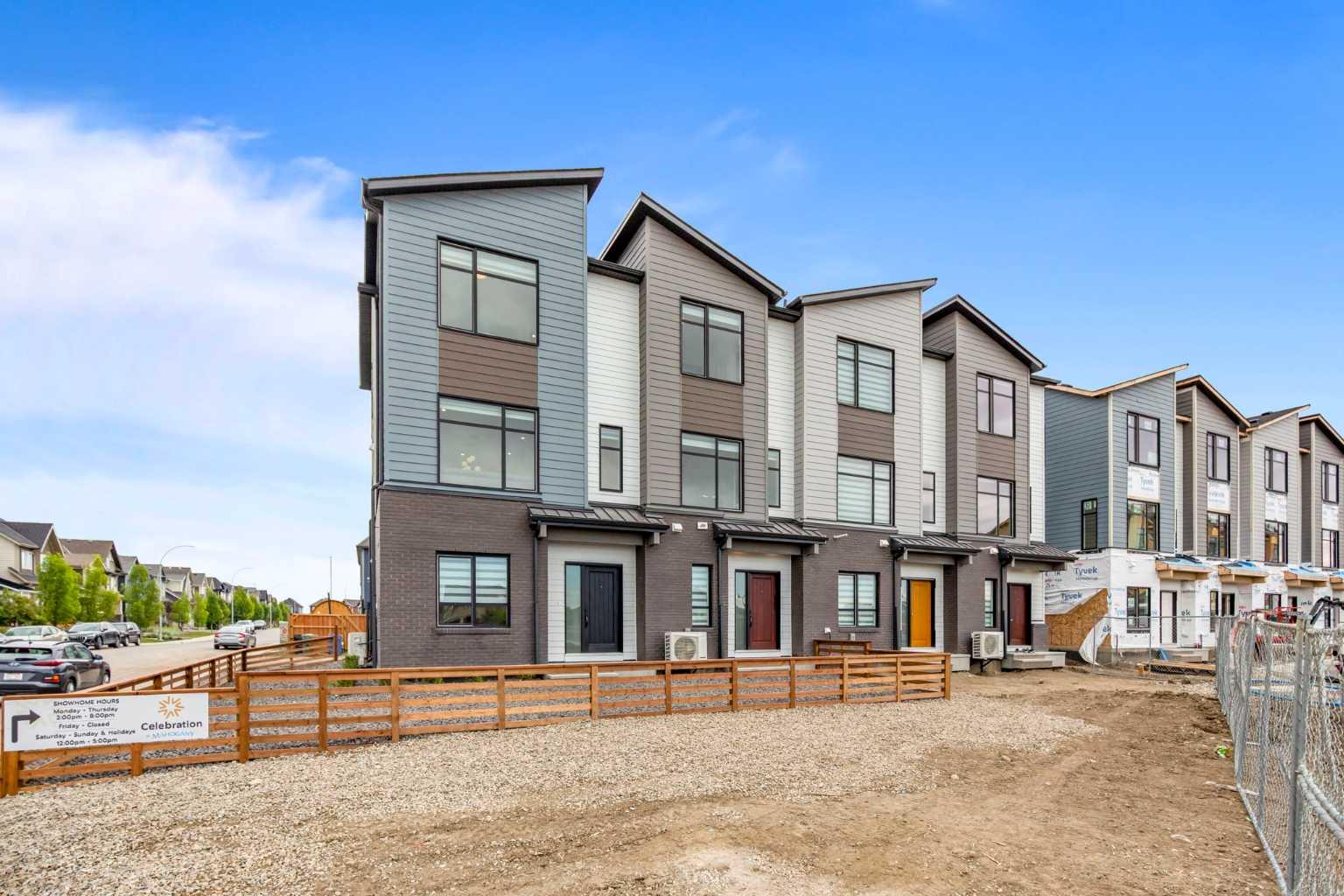 903 Mahogany Boulevard Unit 81, Calgary, AB T3M 3W9