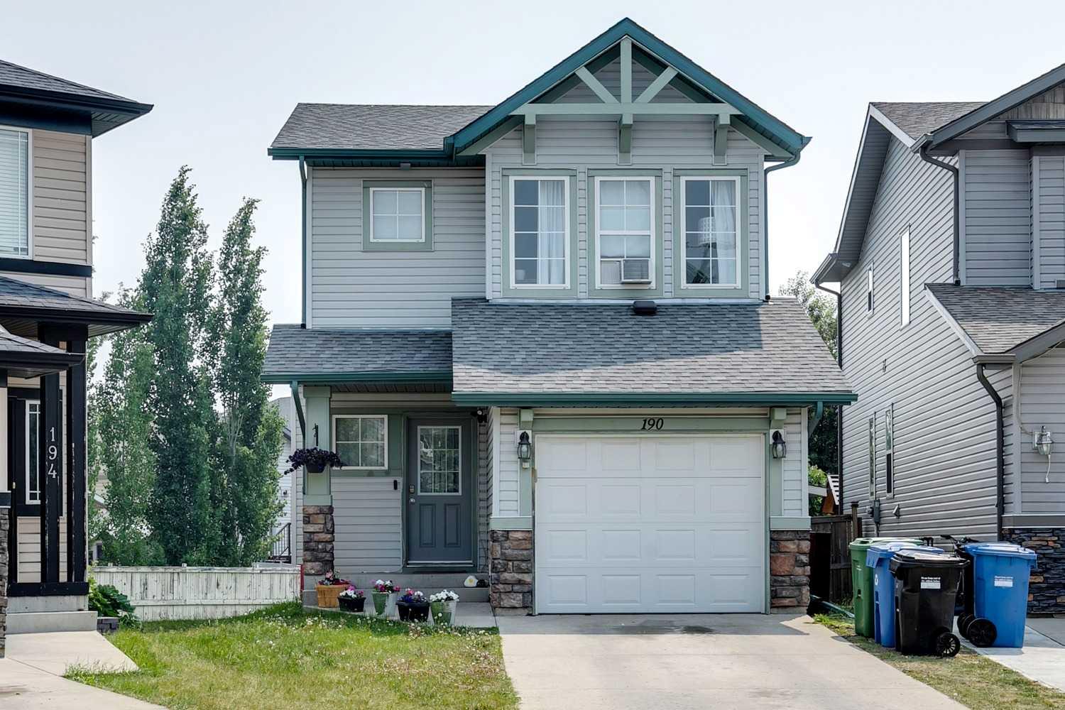 190 Everoak Gdns SW, Calgary, AB T2Y 0C9