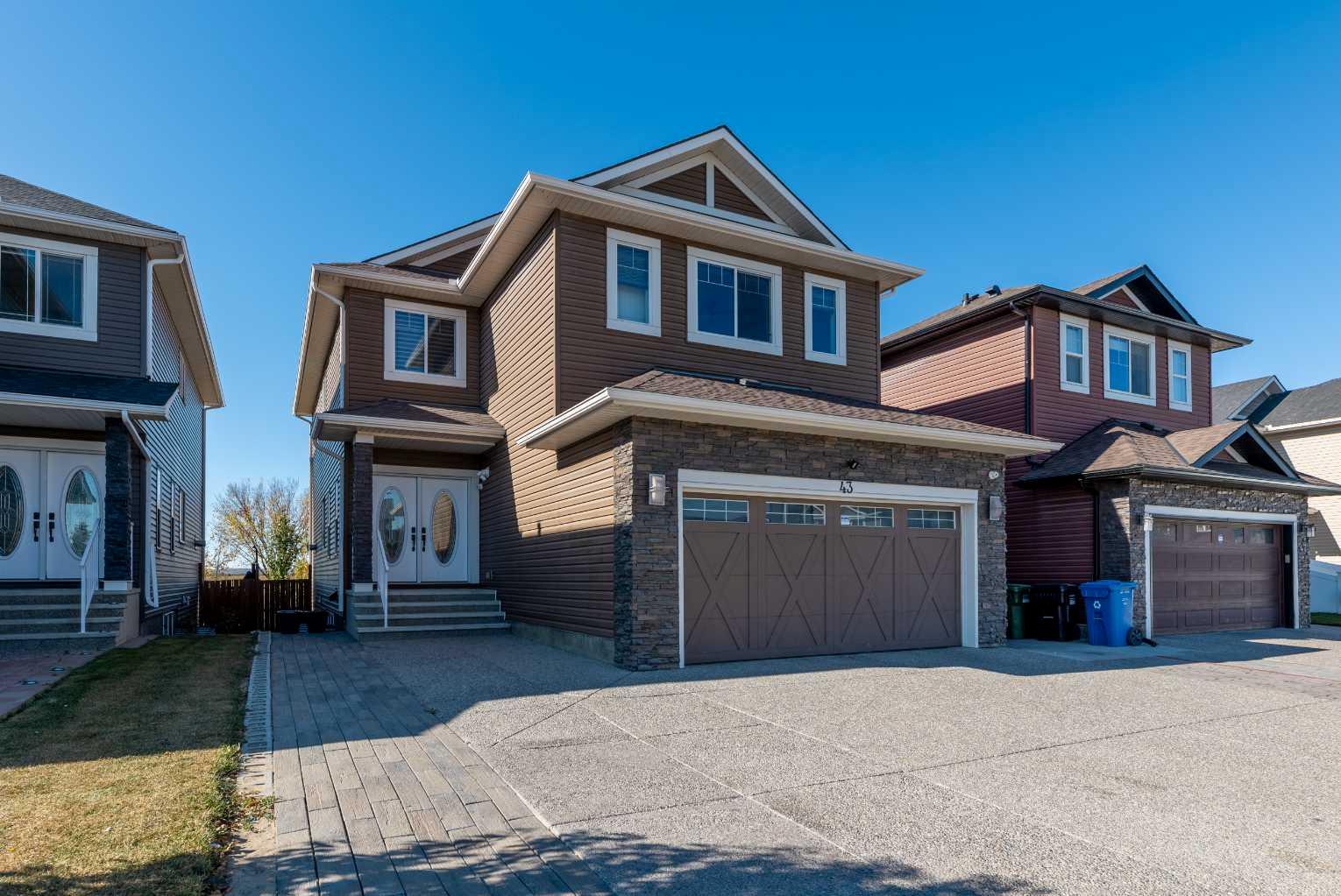 43 Saddlecreek Cres NE, Calgary, AB T3J 4V5