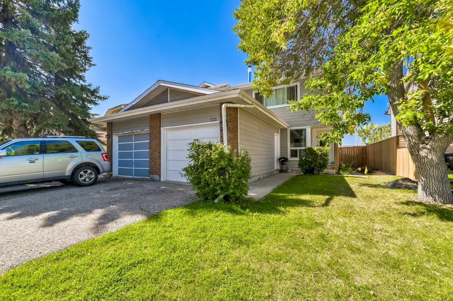 232 Midpark Gdns SE, Calgary, AB T2X 1N7