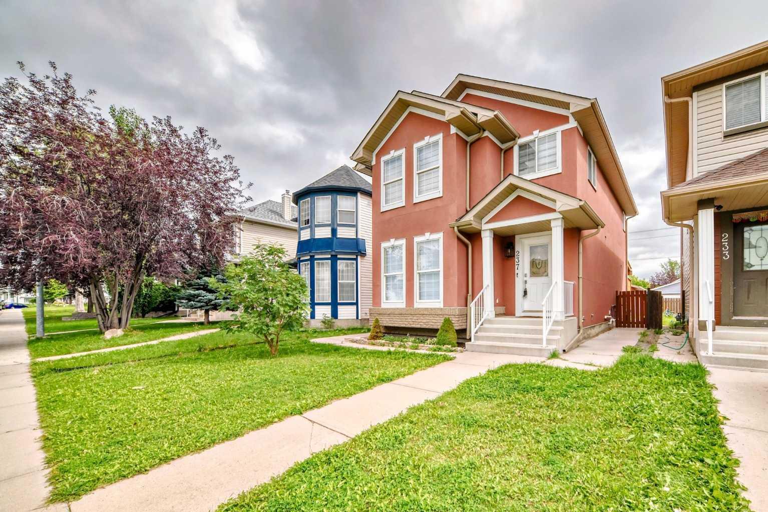 237 Tarington Close NE, Calgary, AB T3J 3Z2