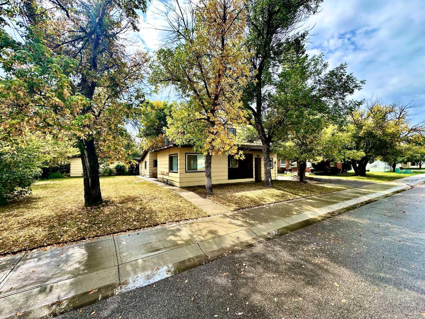 20 Street Unit 246, Fort Macleod, AB T0L 0Z0