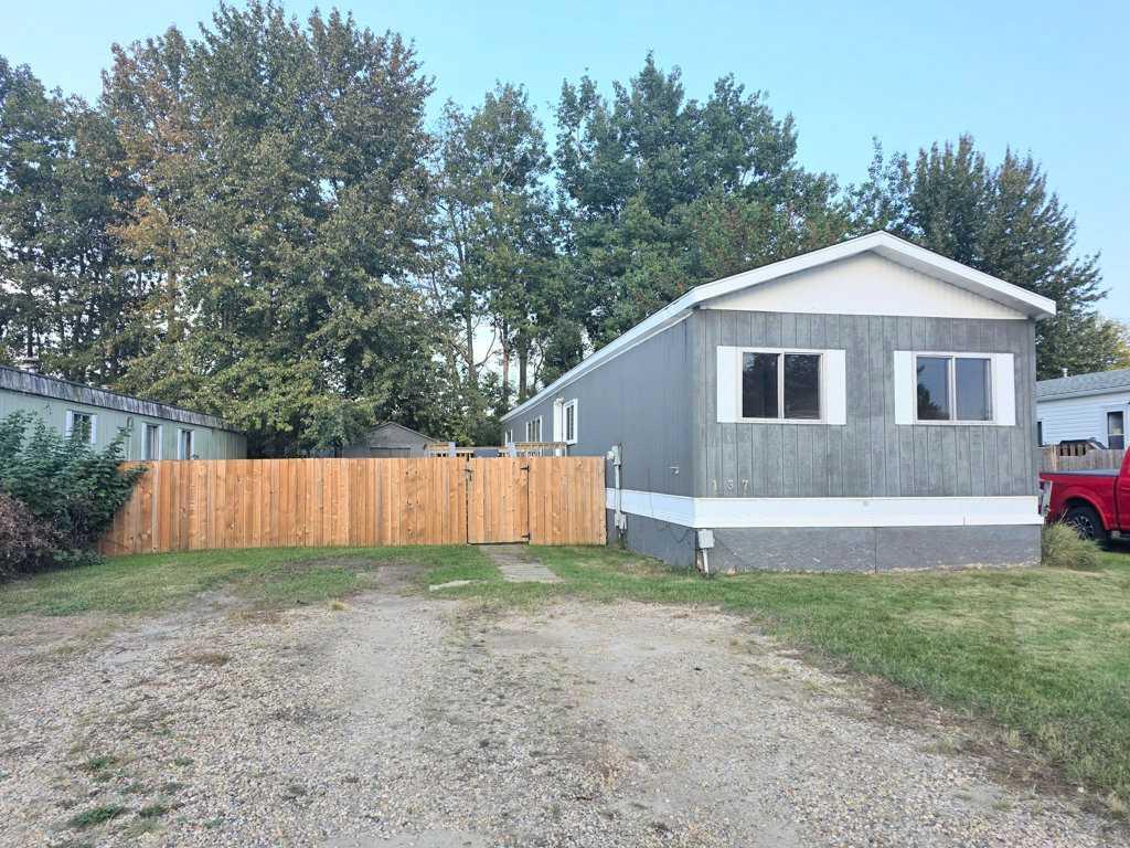 8 Street Sw Unit 137, Slave Lake, AB T0G 2A4
